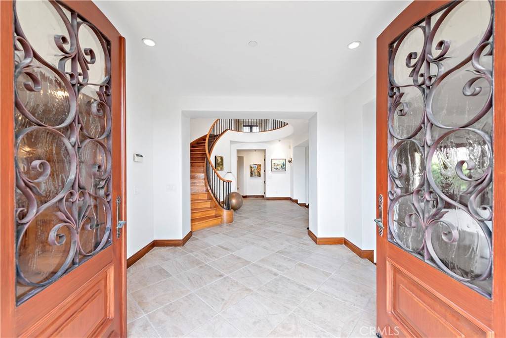 Corona Del Mar, CA 92625,206 Driftwood RD