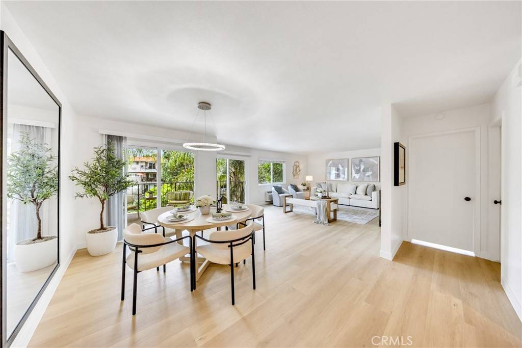 Laguna Woods, CA 92637,2394 Via Mariposa W #2D