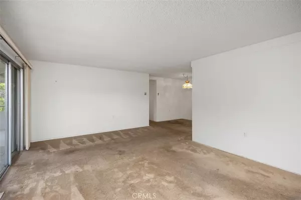 Laguna Woods, CA 92637,2319 Via Puerta #O