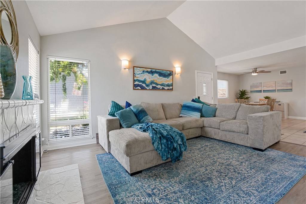 Lake Forest, CA 92630,22542 Killy ST