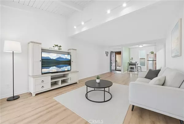 1000 W Macarthur BLVD #100, Santa Ana, CA 92707