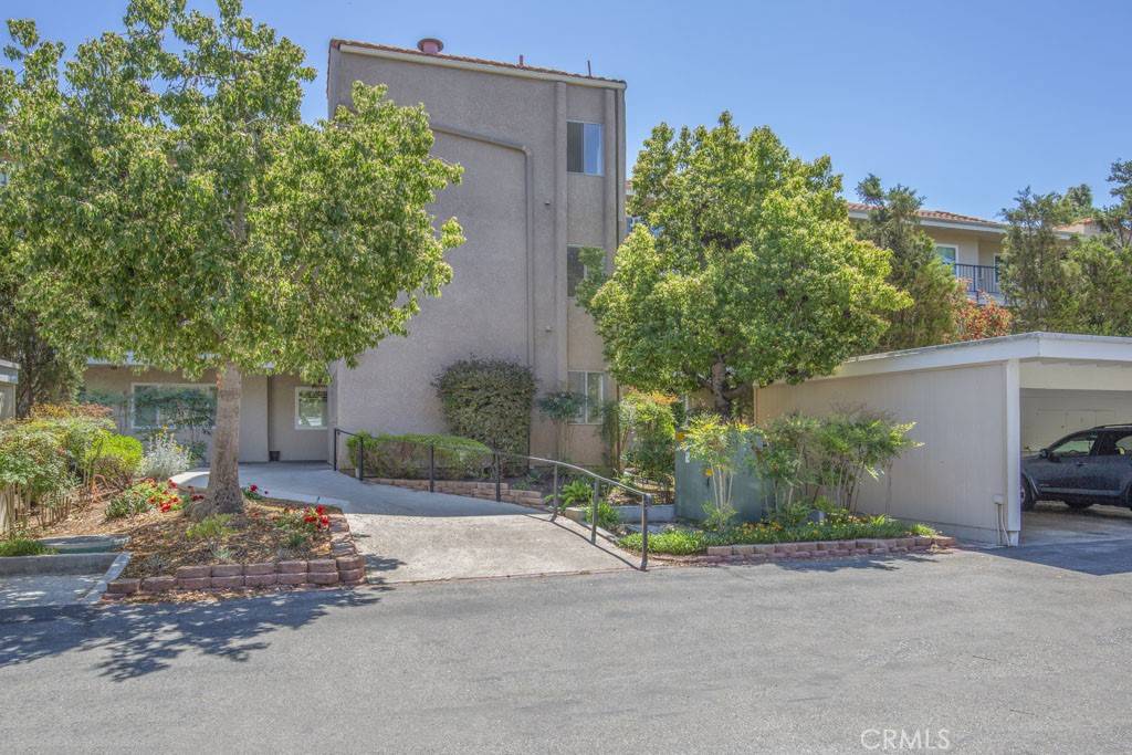 Laguna Woods, CA 92637,3336 Punta Alta #2F