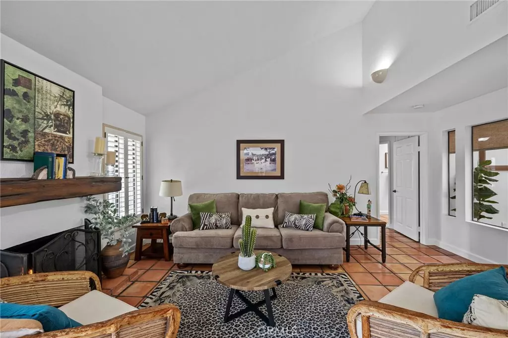 Mission Viejo, CA 92692,28406 Buena Vista