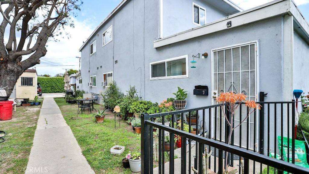 Santa Ana, CA 92704,2211 S Fairview ST