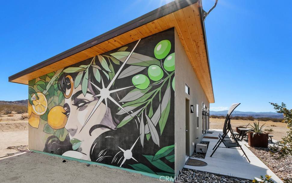 Joshua Tree, CA 92252,7190 Lawrence AVE