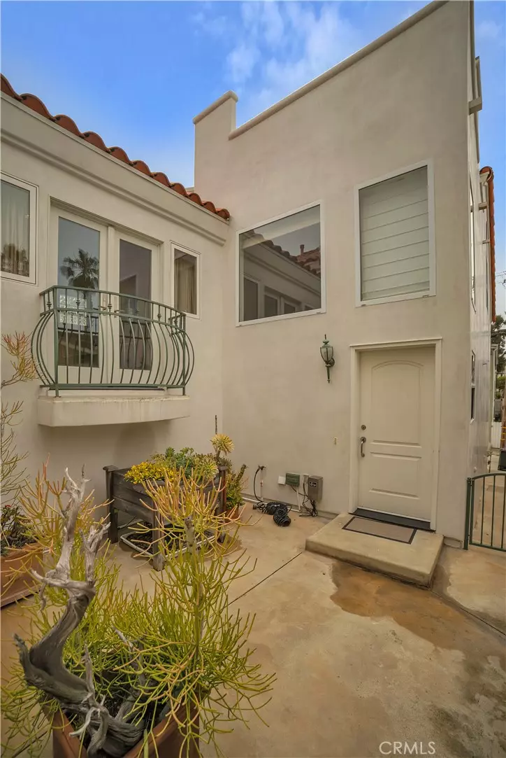 Corona Del Mar, CA 92625,506 Dahlia AVE #B