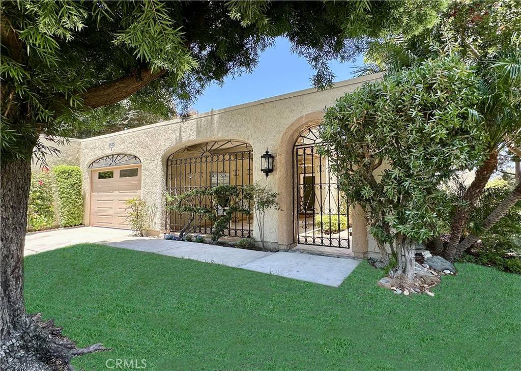Laguna Woods, CA 92637,3525 Bahia Blanca W #B