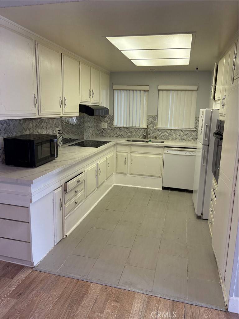 Laguna Woods, CA 92637,2118 Via Puerta #O