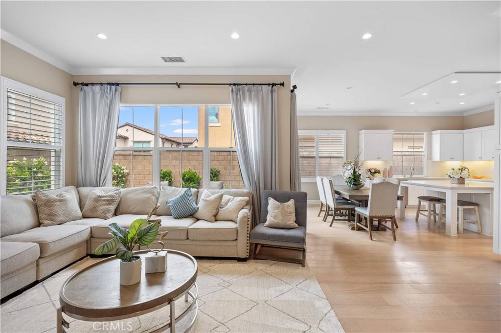 Irvine, CA 92620,54 Quentin