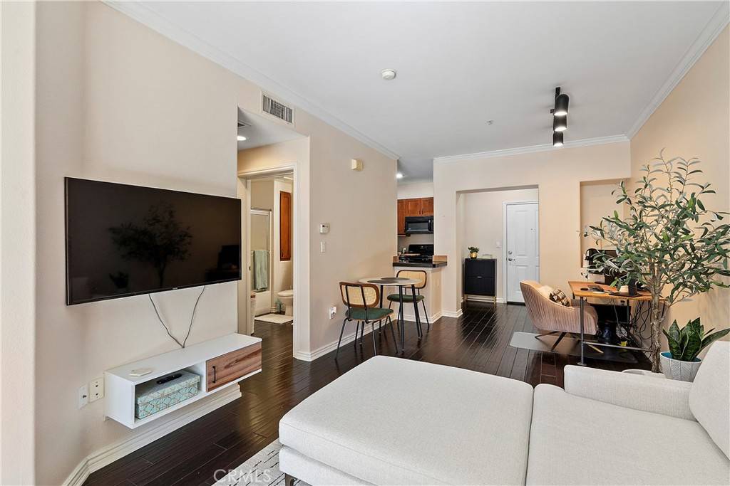 Irvine, CA 92612,3338 Watermarke PL