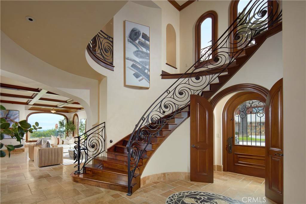 Corona Del Mar, CA 92625,3300 Ocean BLVD