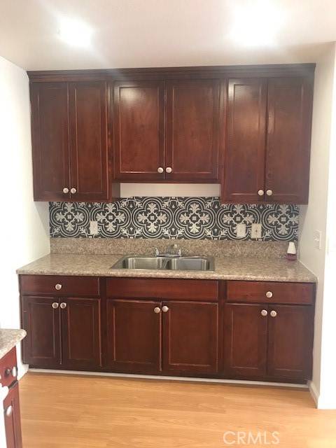 524 W 81st ST W, Los Angeles, CA 90044