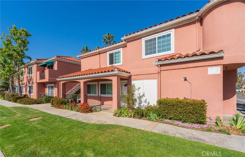 Huntington Beach, CA 92648,409 Utica AVE #1A