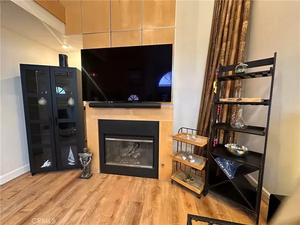 Redondo Beach, CA 90278,2217 Vanderbilt LN #8