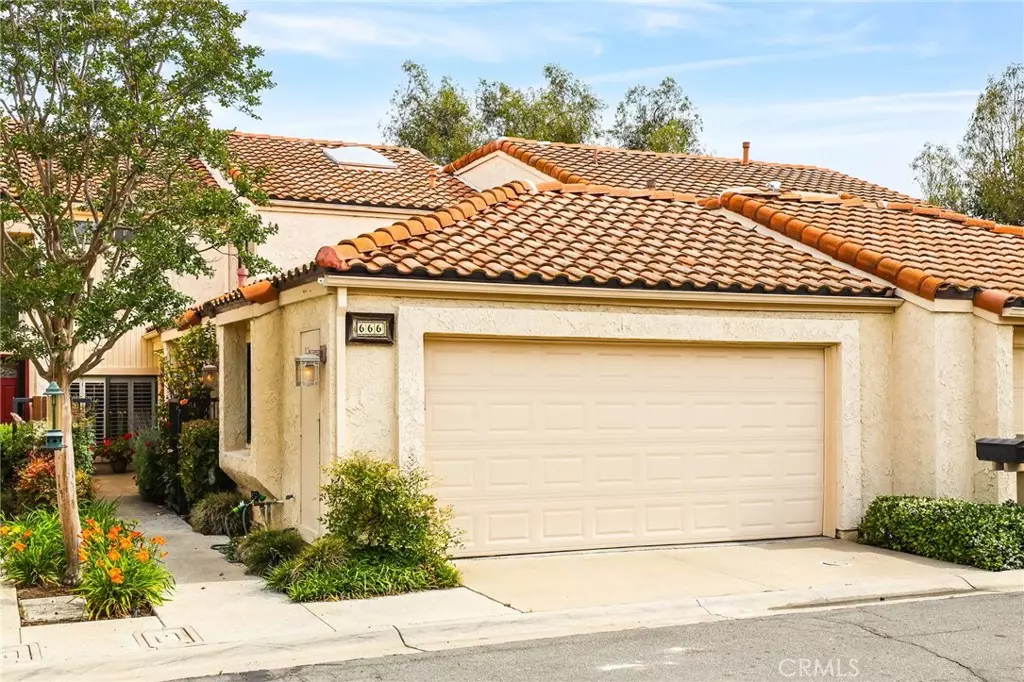Fullerton, CA 92835,666 Brookline PL