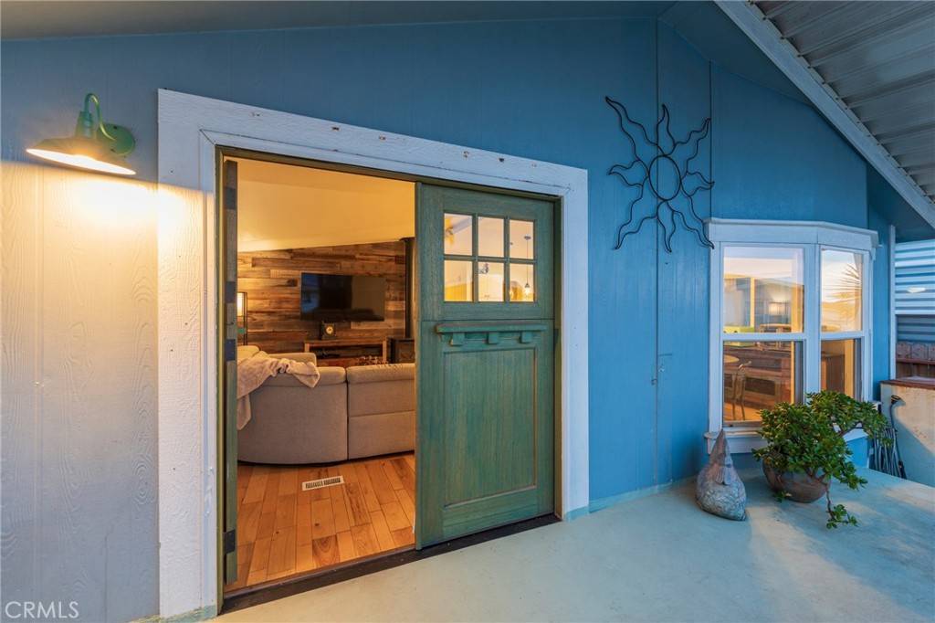 Huntington Beach, CA 92646,21752 Pacific Coast #15A