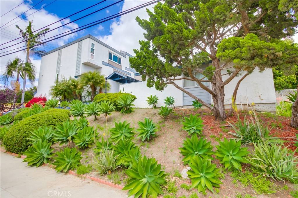 5573 Kiowa Drive, La Mesa, CA 91942