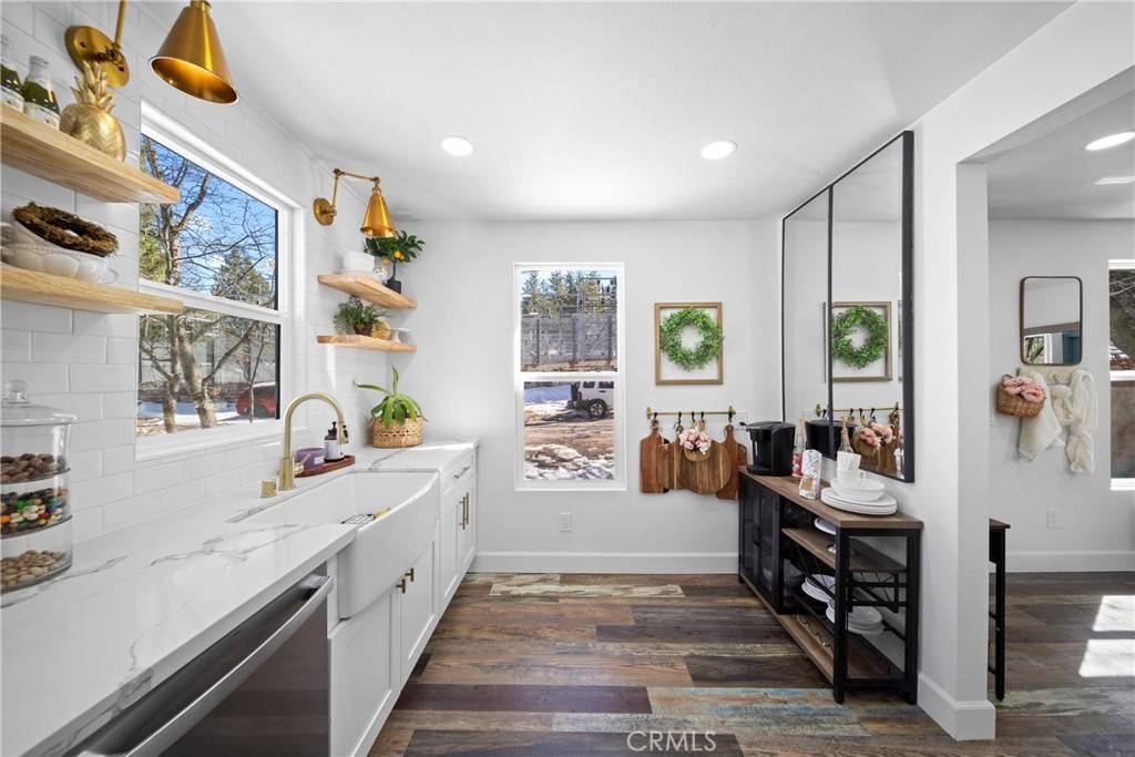 Lake Arrowhead, CA 92326,27584 Weirwood DR
