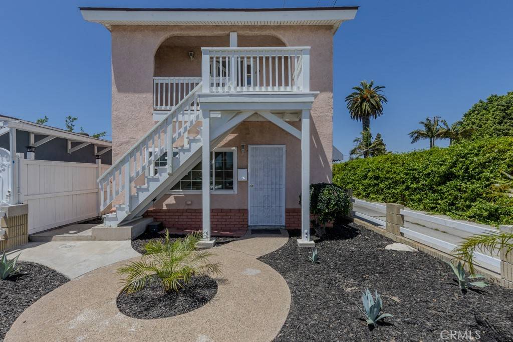 1717 W Columbia ST, Long Beach, CA 90810