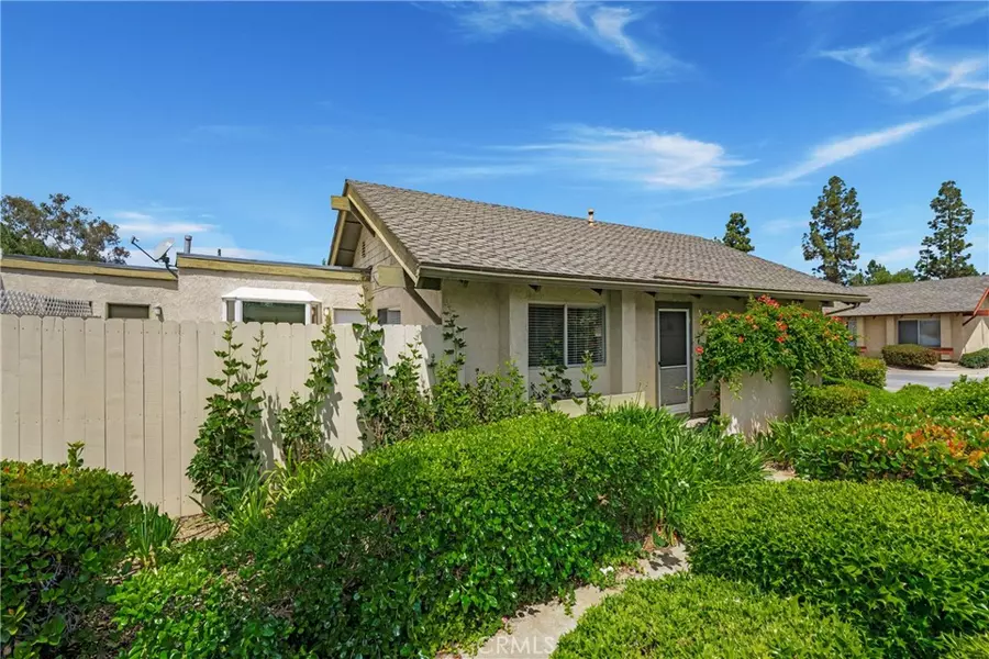 22986 Caminito Regalo #92, Laguna Hills, CA 92653
