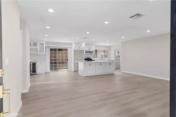Fountain Valley, CA 92708,8956 Swallow AVE