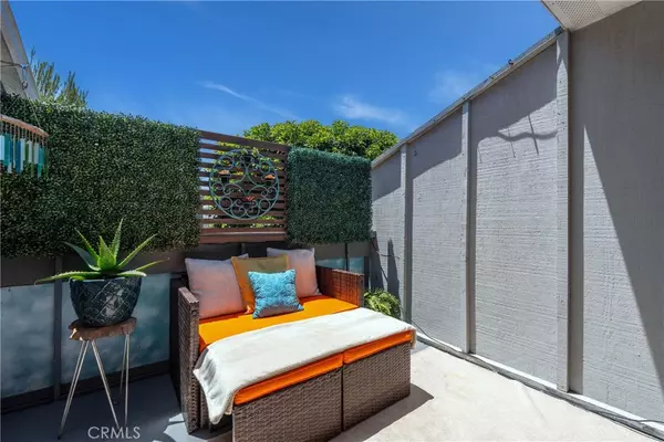 Huntington Beach, CA 92649,17072 Pacific Coast (#100) #202