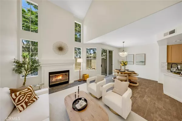 Tustin, CA 92782,13385 Savanna