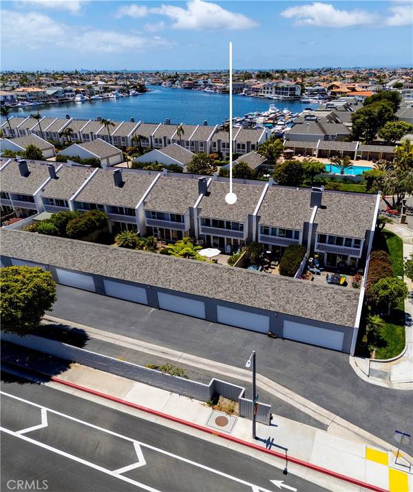 Huntington Beach, CA 92649,16422 Harbour LN #17