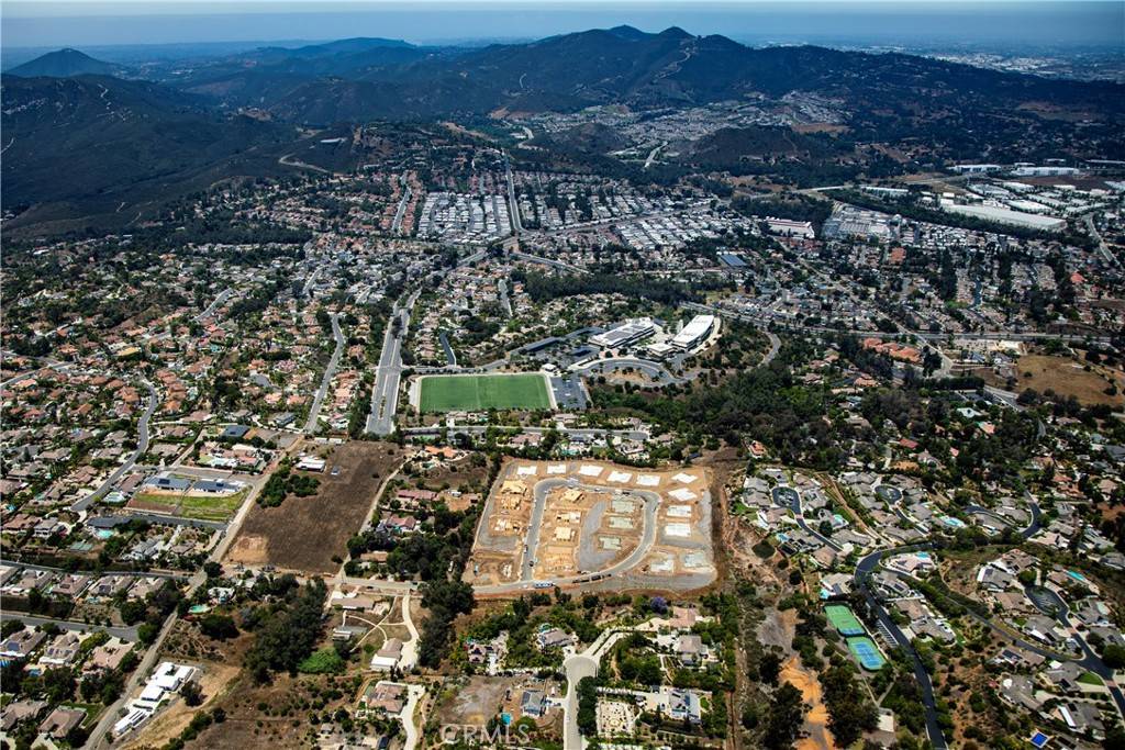 Escondido, CA 92029,1351 Amanda Glen S
