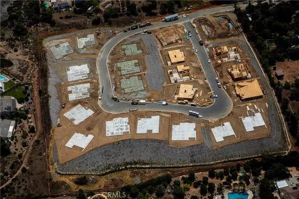 Escondido, CA 92029,1351 Amanda Glen S