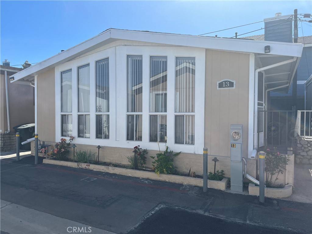 327 W Wilson ST #13, Costa Mesa, CA 92627