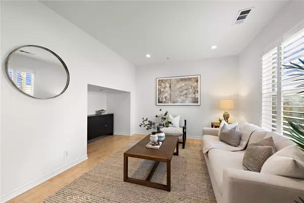 Huntington Beach, CA 92648,7988 Aldea CIR