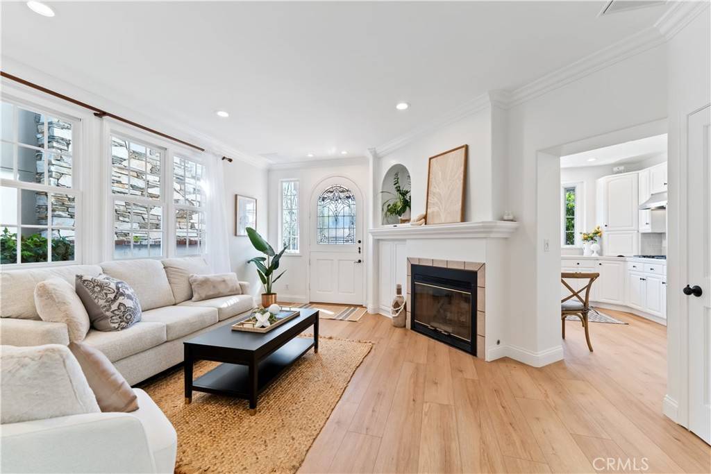 Newport Beach, CA 92662,214 Sapphire AVE