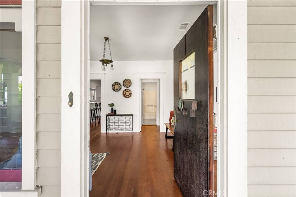 Orange, CA 92866,528 E Palmyra AVE
