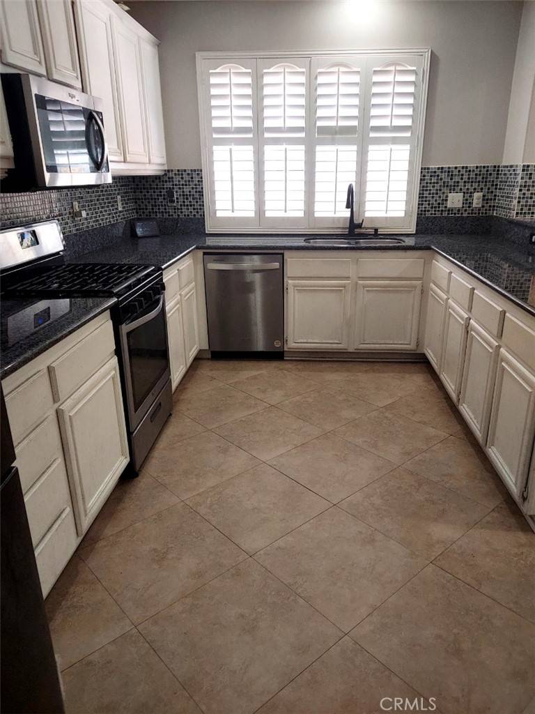 Irvine, CA 92602,53 Bradford