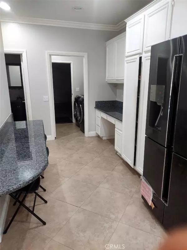 Irvine, CA 92602,53 Bradford