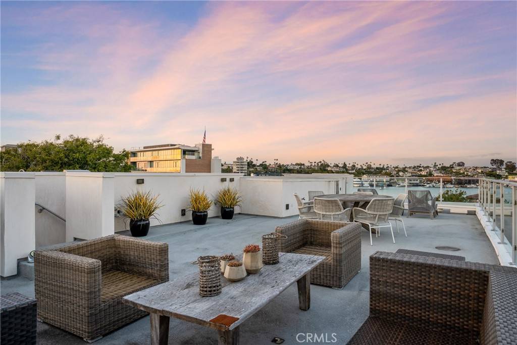 Newport Beach, CA 92663,3351 Via Lido
