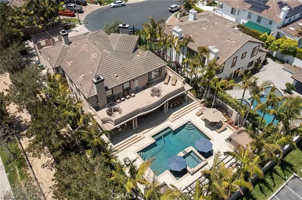 18976 Rockinghorse LN, Huntington Beach, CA 92648