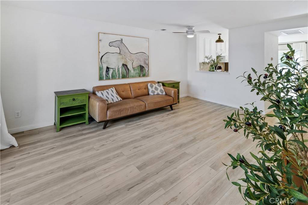 Carlsbad, CA 92011,842 Bluebell CT