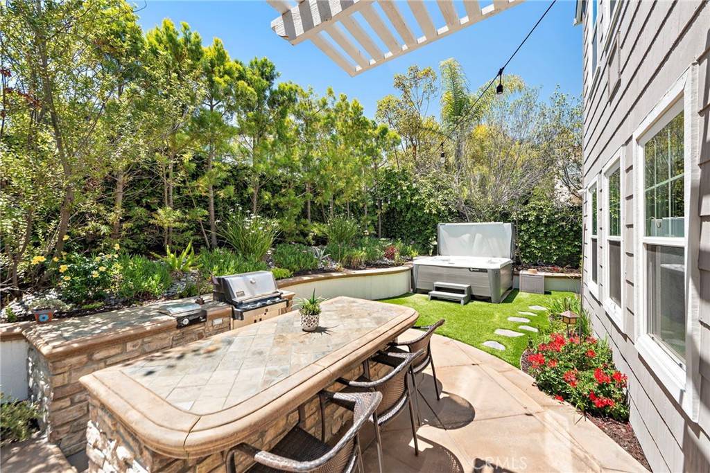 Ladera Ranch, CA 92694,11 Markham LN