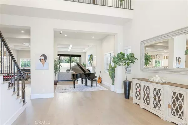 Huntington Beach, CA 92646,10178 Lightbreeze CIR