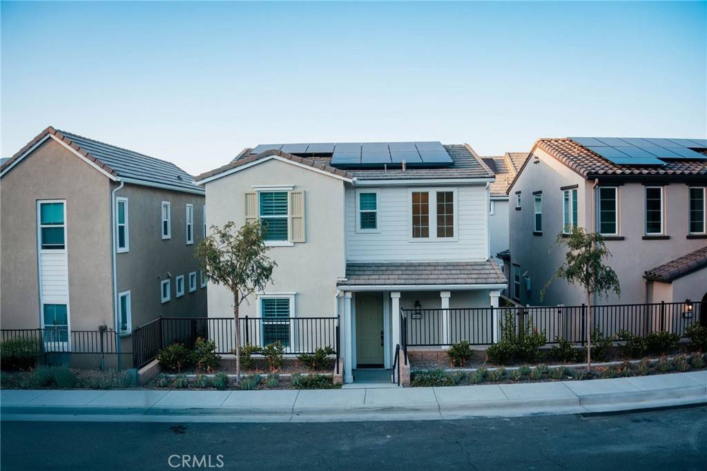 Corona, CA 92883,4098 Summer WAY