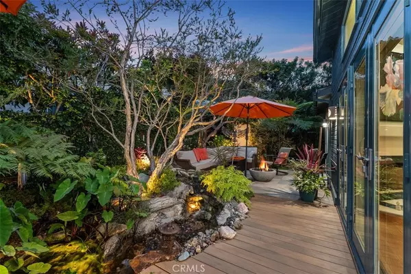 Laguna Beach, CA 92651,30802 Coast #M1