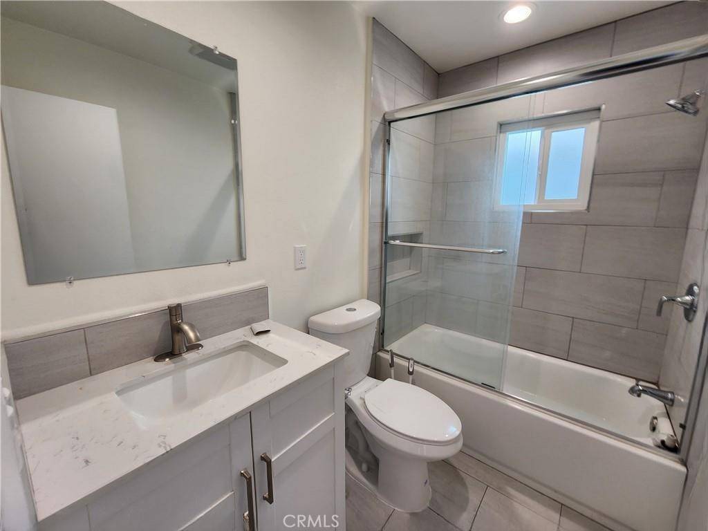 Garden Grove, CA 92841,8620 Lampson AVE #4