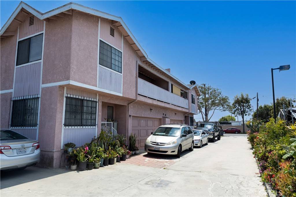 Santa Ana, CA 92704,3711 W Camille ST