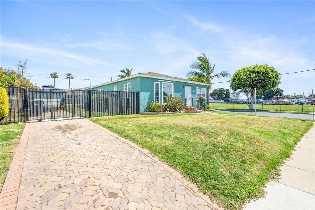 Inglewood, CA 90305,9232 S 7th AVE
