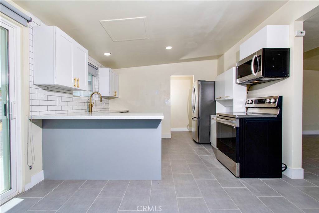 Joshua Tree, CA 92252,61495 La Jolla DR