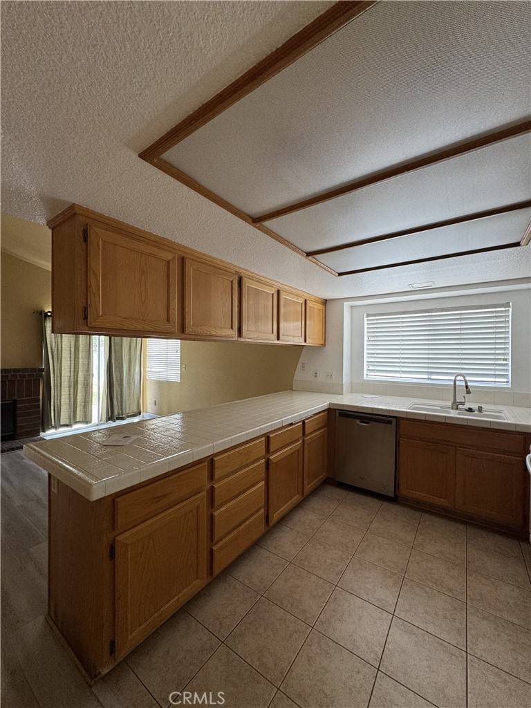 Corona, CA 92882,3178 Dogwood DR