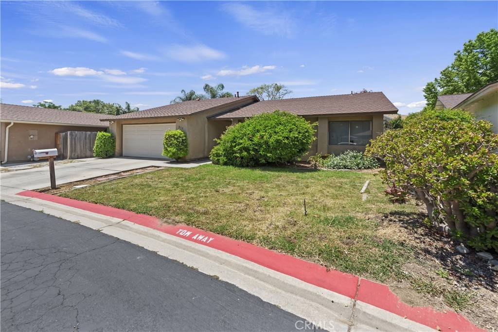 Fallbrook, CA 92028,819 Shade Tree LN