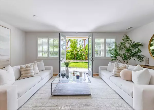 Orange, CA 92867,8034 E Portico